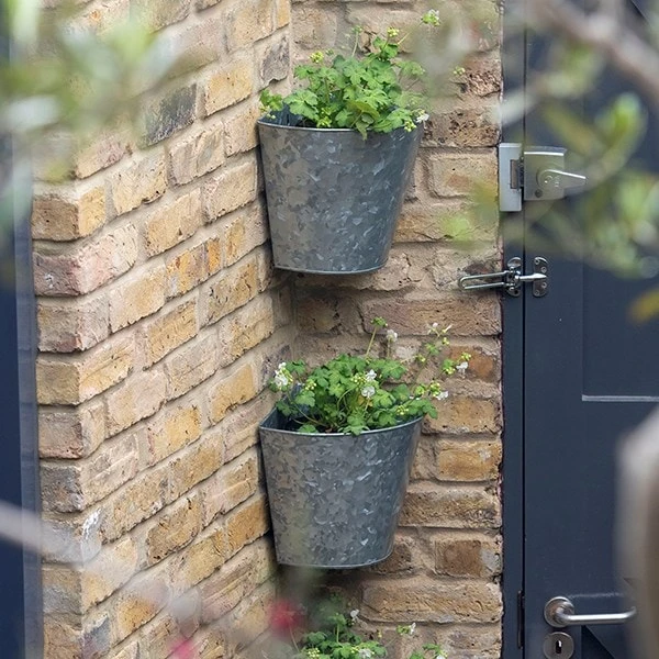 Galvanised Corner Wall Planters - Set Of 3 4 Galvanised Corner Wall Planters - Set Of 3 - Image 4